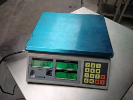 Store scale Christen